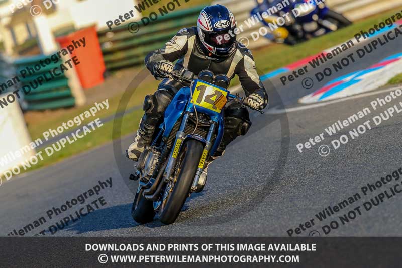 PJ Motorsport Photography 2018;enduro digital images;event digital images;eventdigitalimages;mallory park;mallory park photographs;mallory park trackday;mallory park trackday photographs;no limits trackdays;peter wileman photography;racing digital images;trackday digital images;trackday photos